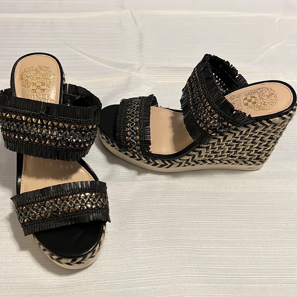 Vince Camuto black gold fringe wedges NWOT